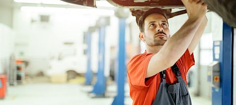 Stellenangebot für KFZ-Schlosser / KFZ-Mechaniker (m/w/d)